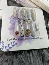 Minimalist White Glam, Coffin Shape - Press on Nails |OG