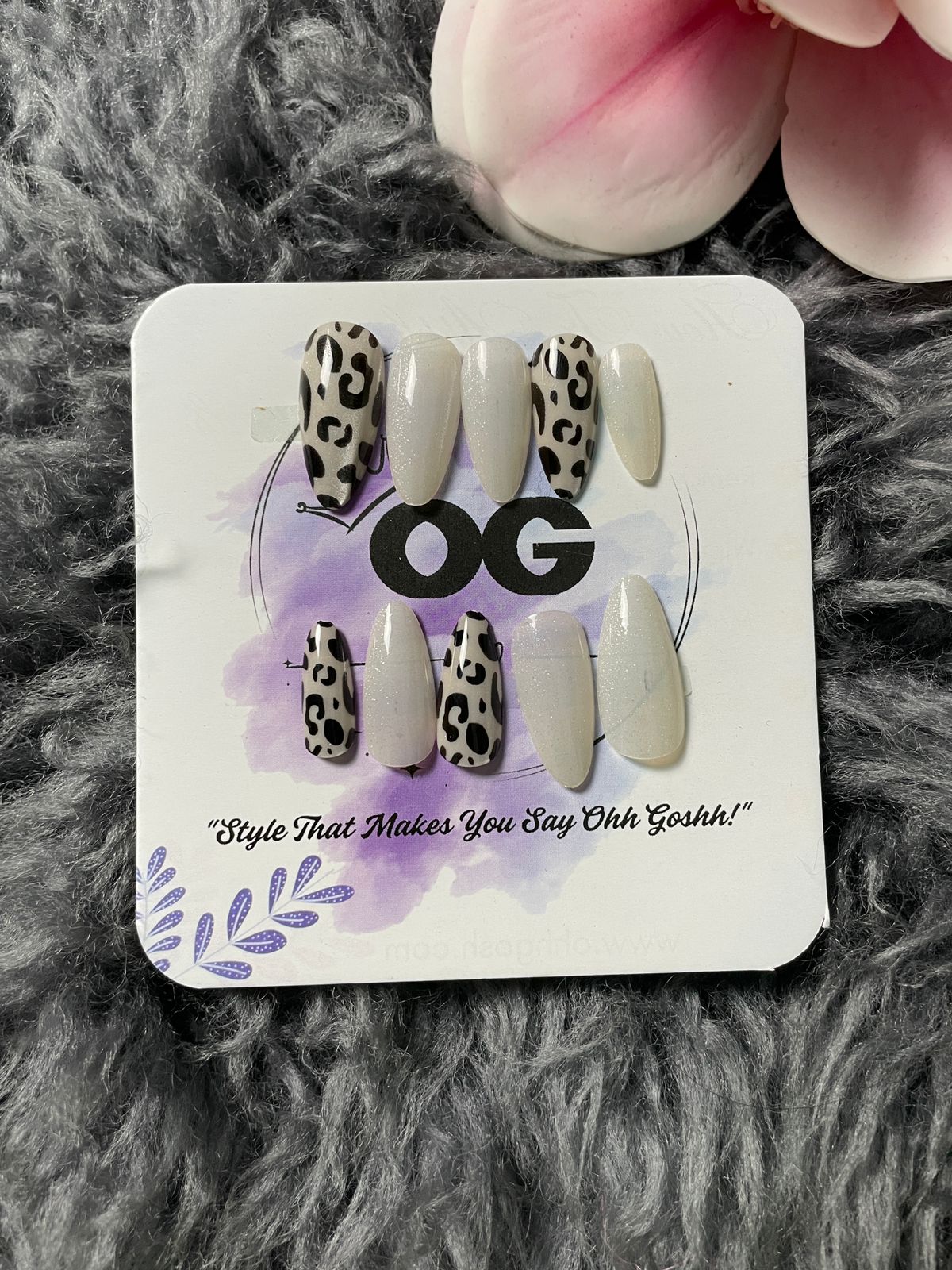 Snow White Cheetah Cat eye, Almond Shape - Press on Nails |OG